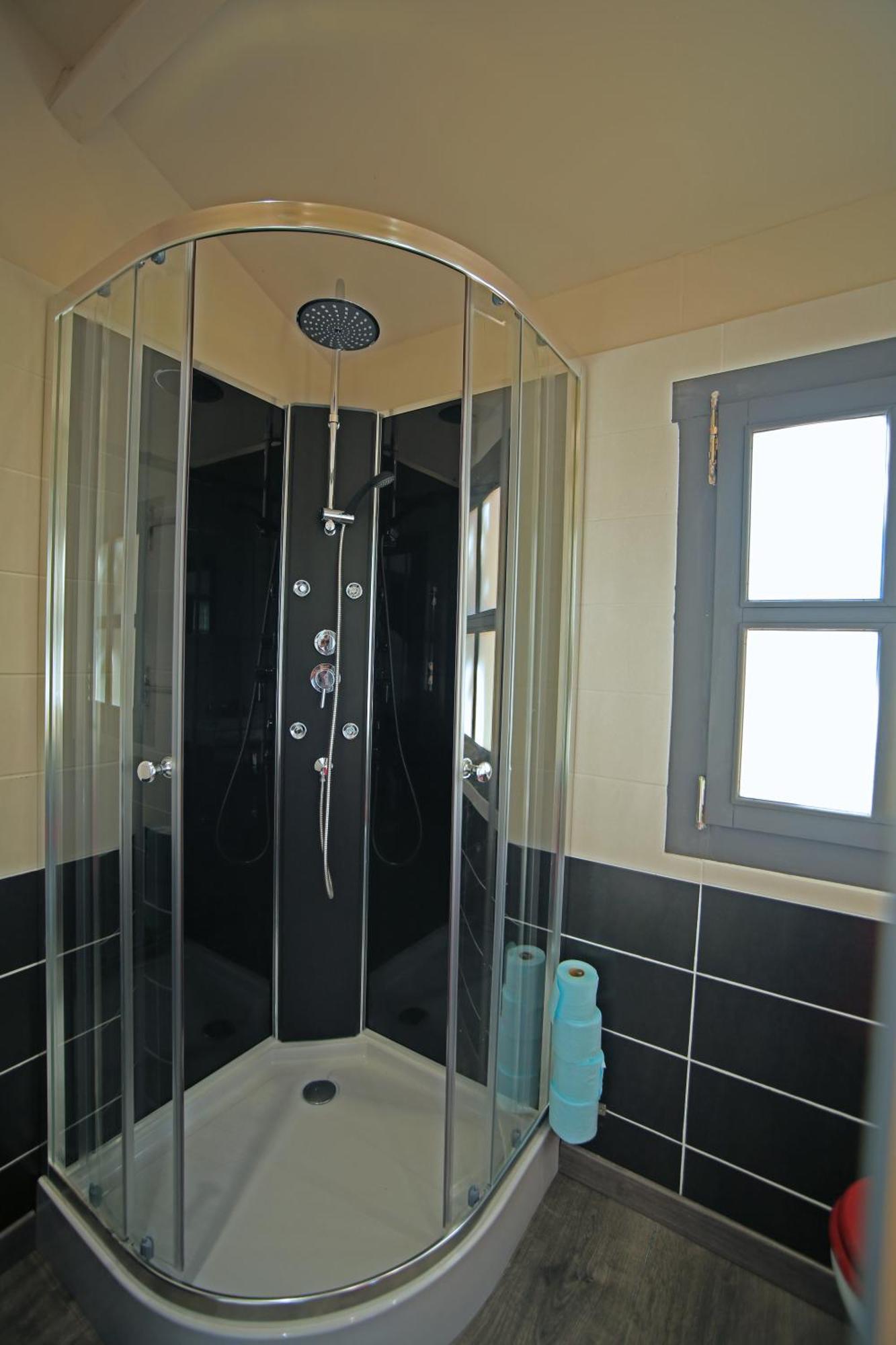 Chalet Mont Ventoux Et Chalet Vip Camaret-sur-Aigues Room photo